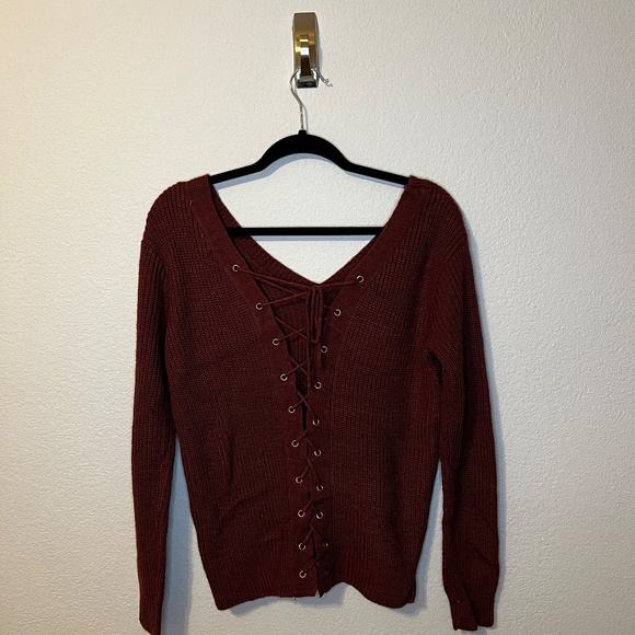 Maroon Knitted Sweater with Lace-up Backing - Picture 2 of 4
